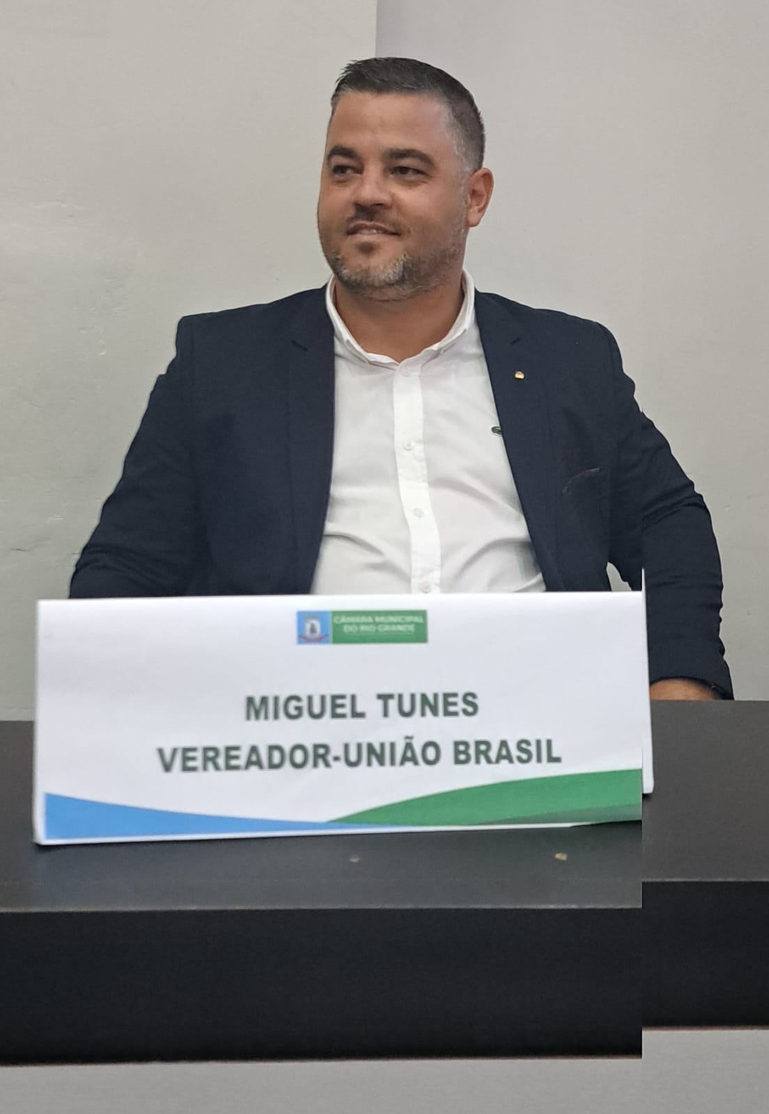 Miguel Tunes assume cadeira no Legislativo durante afastamento de Júlio Lamim