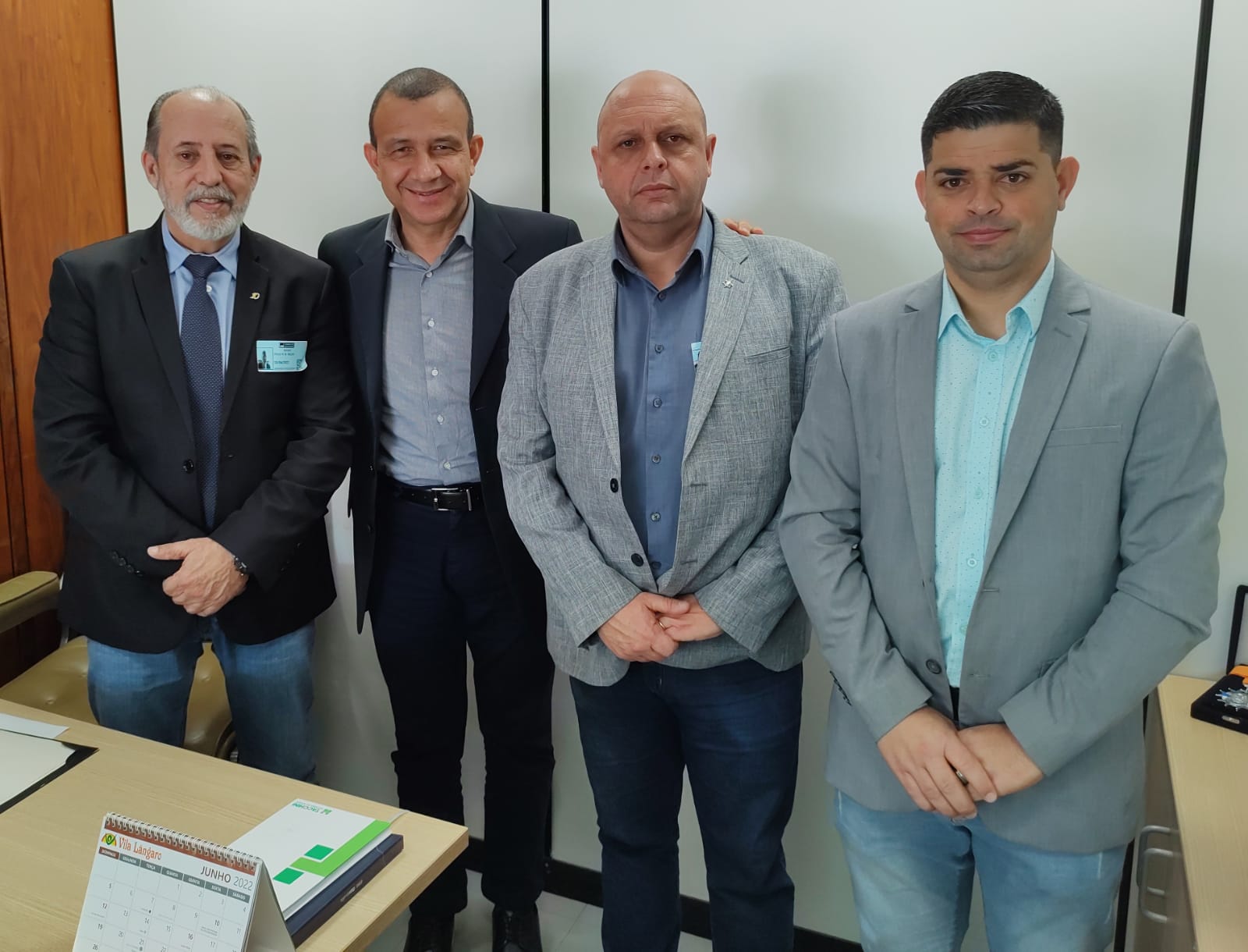 Representantes do Legislativo realizam reunião com o Deputado Federal Carlos Gomes 