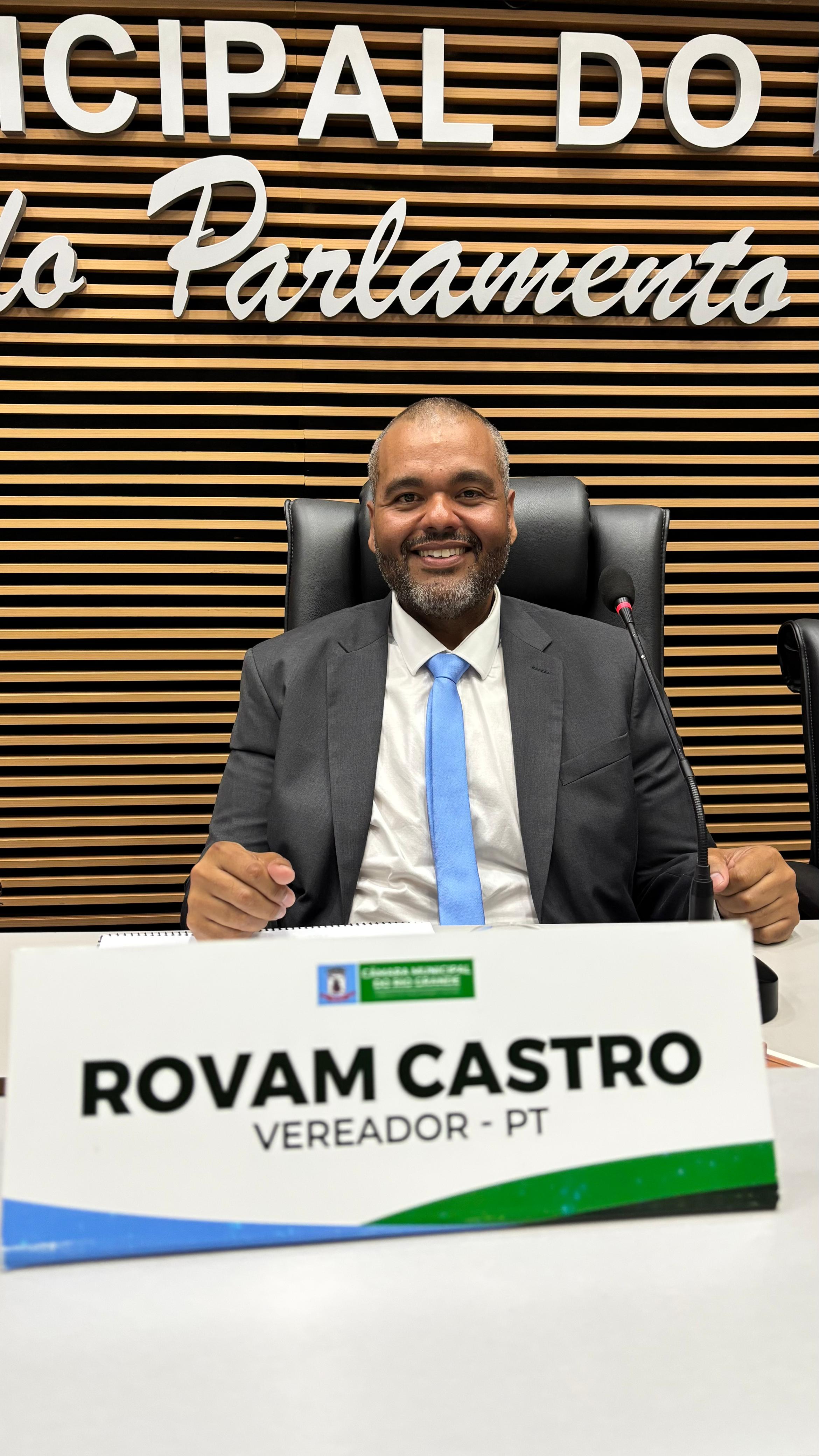 ROVAM CASTRO (PT) É ELEITO PRESIDENTE DA CÂMARA MUNICIPAL DO RIO GRANDE